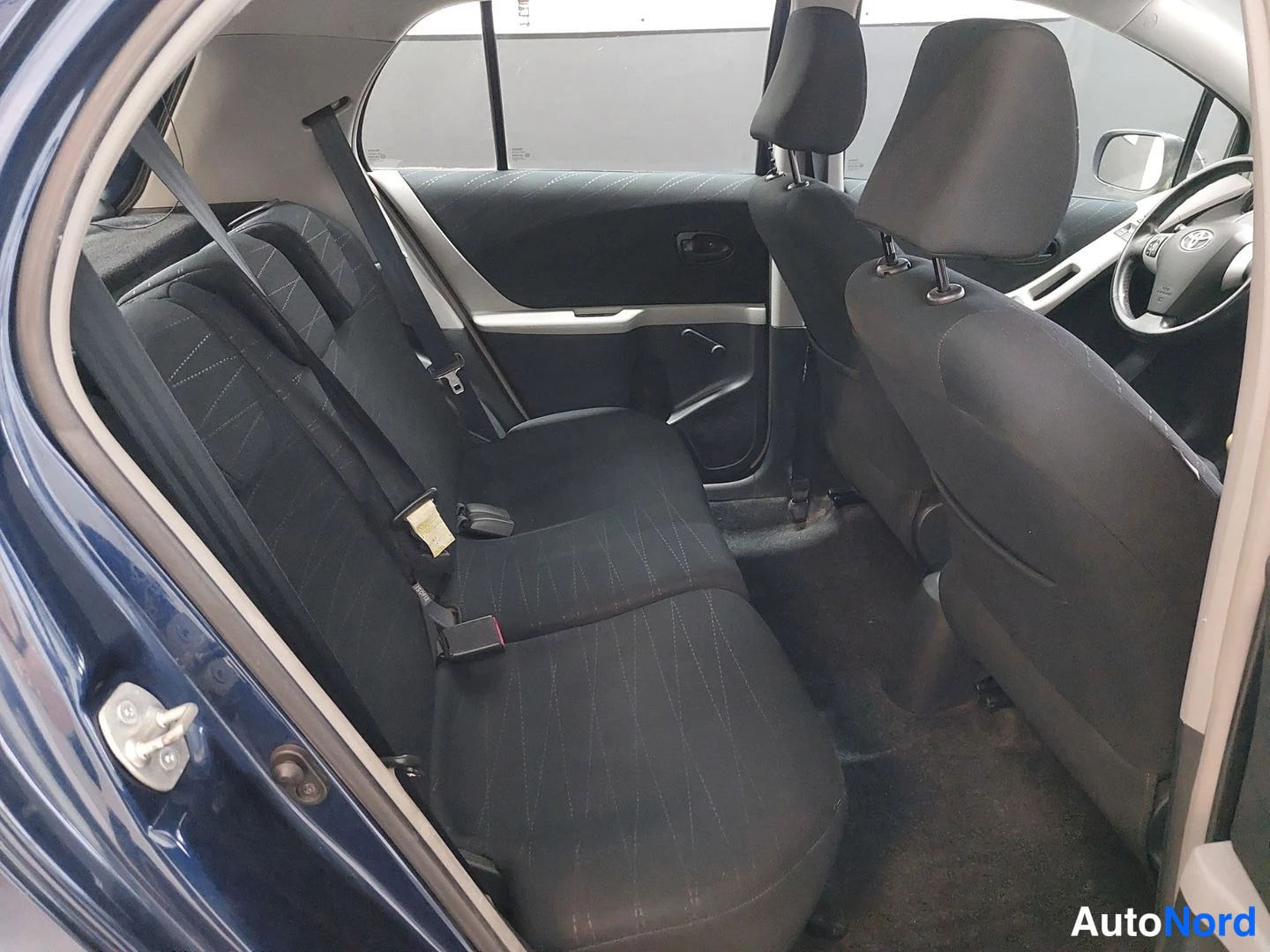 Sininen Toyota Yaris 2007, kuva 15