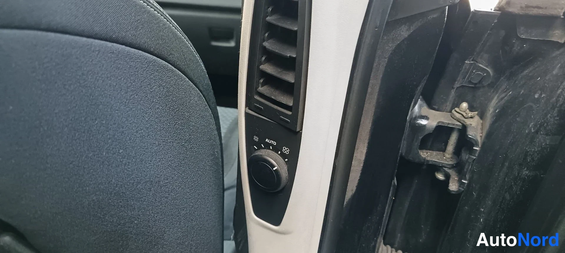 Musta Citroen Grand C4 Picasso 2009, kuva 13
