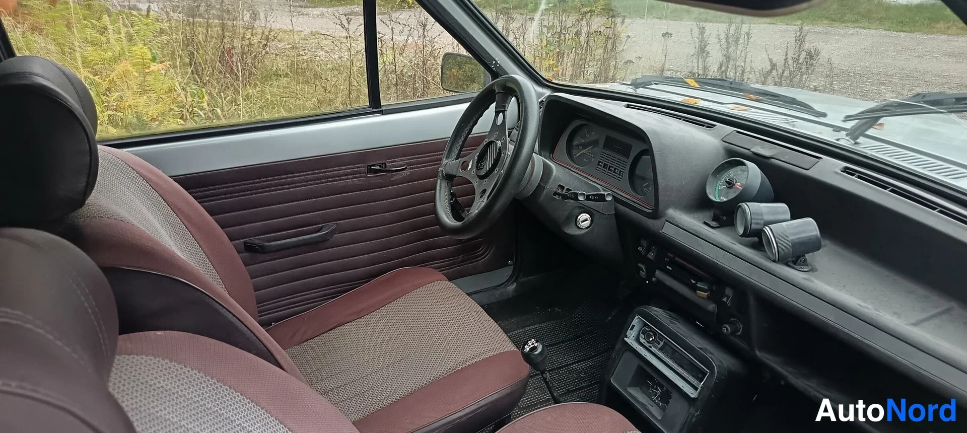 Hopea Ford Fiesta 1981, kuva 5