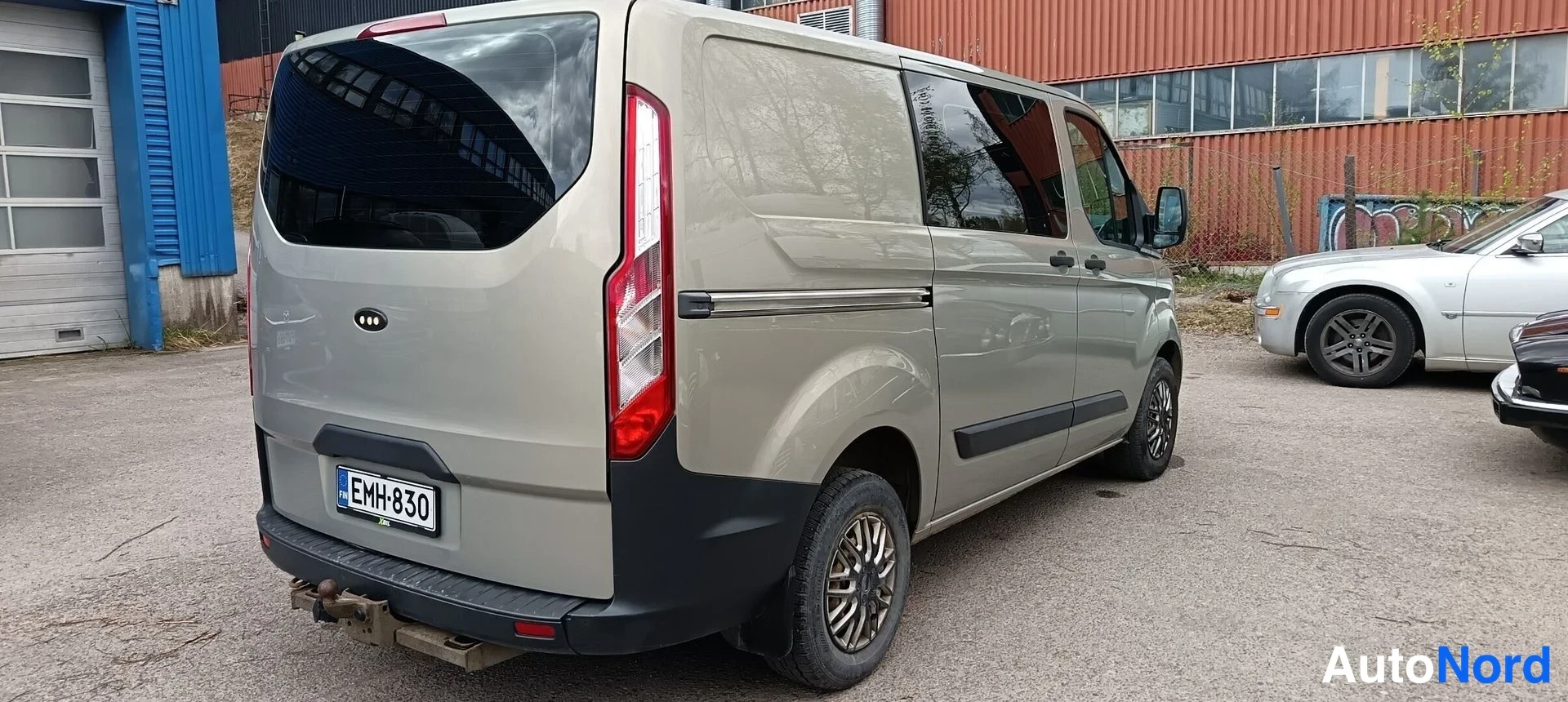 Beige Ford Transit Custom 2013, takaviisto, kuva 6