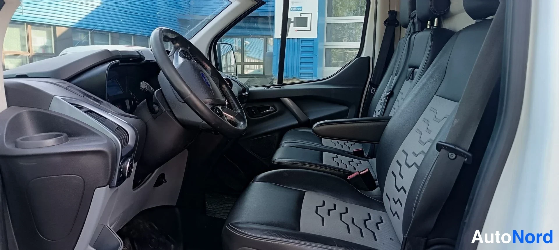 Valkoinen Ford Transit Custom 2014, kuva 14