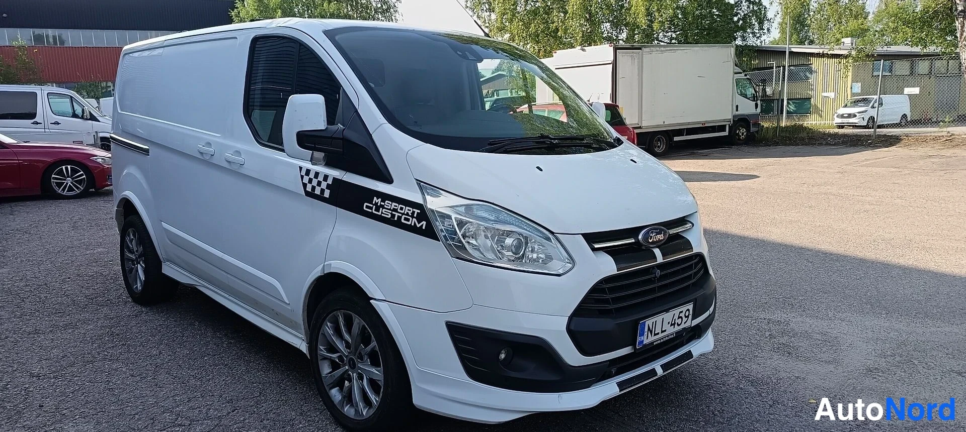 Valkoinen Ford Transit Custom 2014, etuviisto, keula oikealle, kuva 5