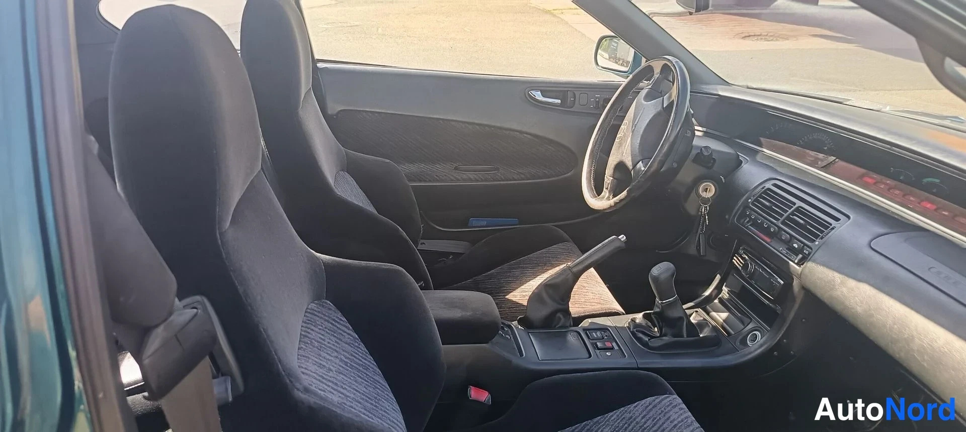 Sininen Honda Prelude 1995, kuva 16