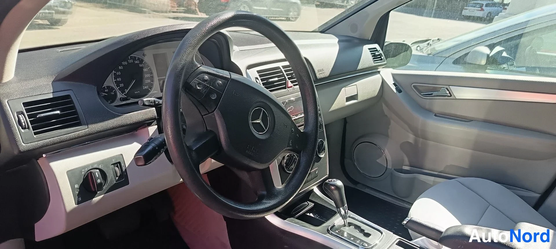 Musta Mercedes-Benz B B 2005, kuva 4