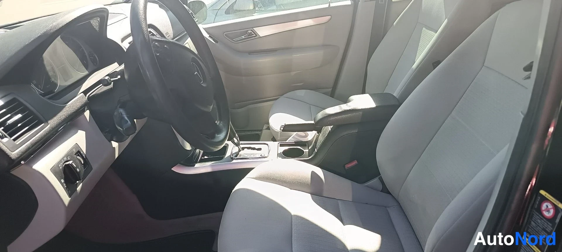 Musta Mercedes-Benz B B 2005, kuva 5