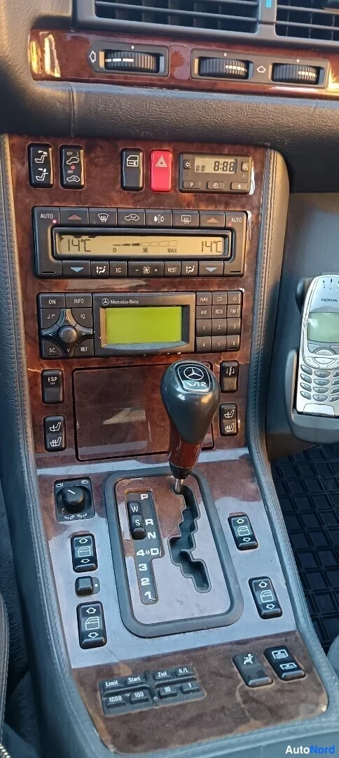 Sininen Mercedes-Benz CL 600 1996, kuva 16