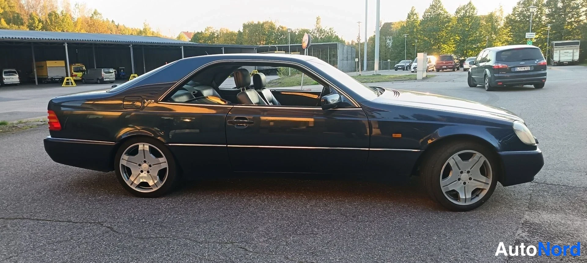 Sininen Mercedes-Benz CL 600 1996, takaviisto, kuva 6