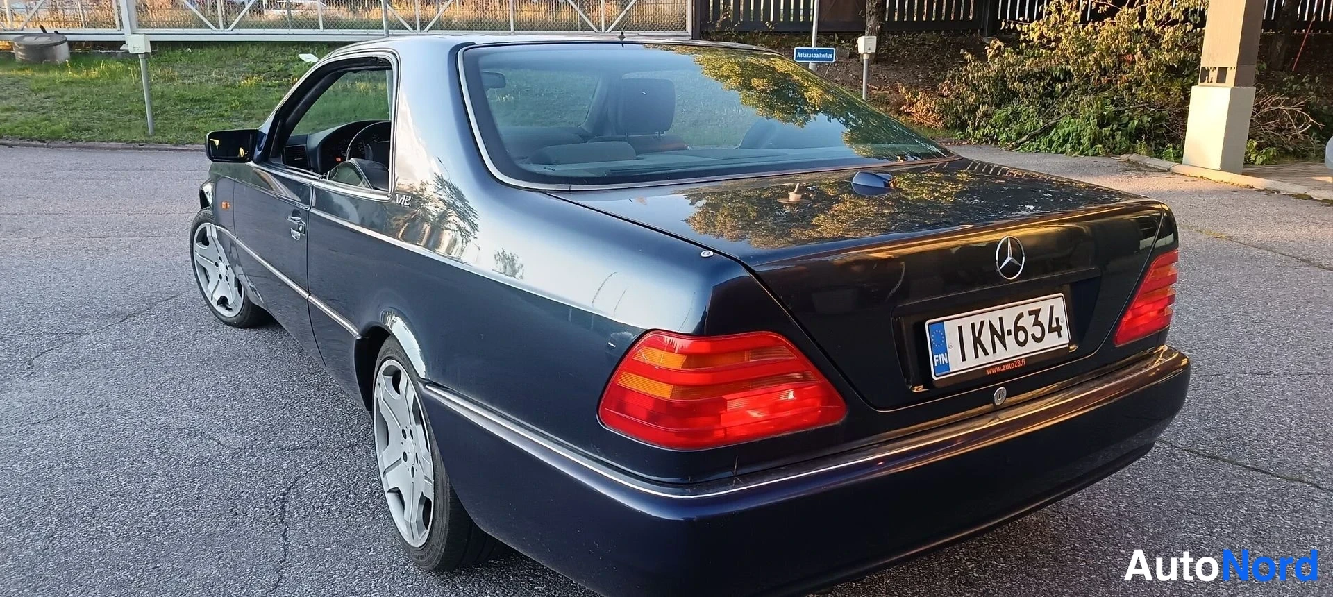 Sininen Mercedes-Benz CL 600 1996, takaviisto, kuva 8
