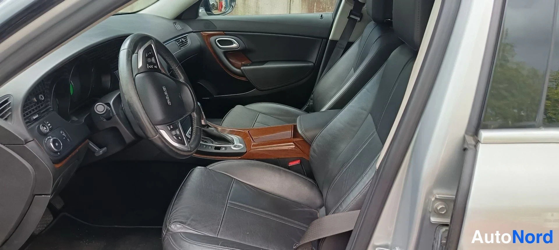 Hopea Saab 9-5 2011, kuva 9