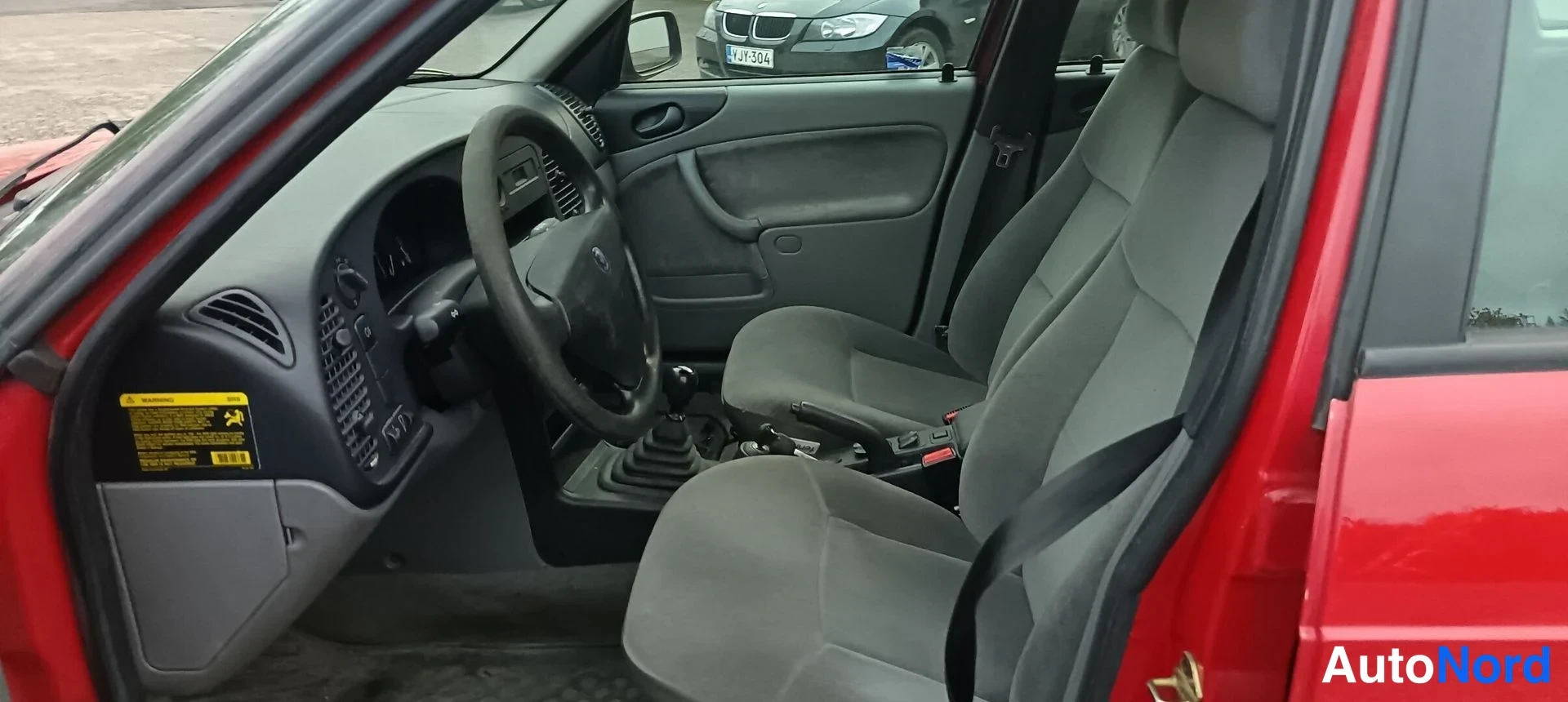 Punainen Saab 900 1997, kuva 8