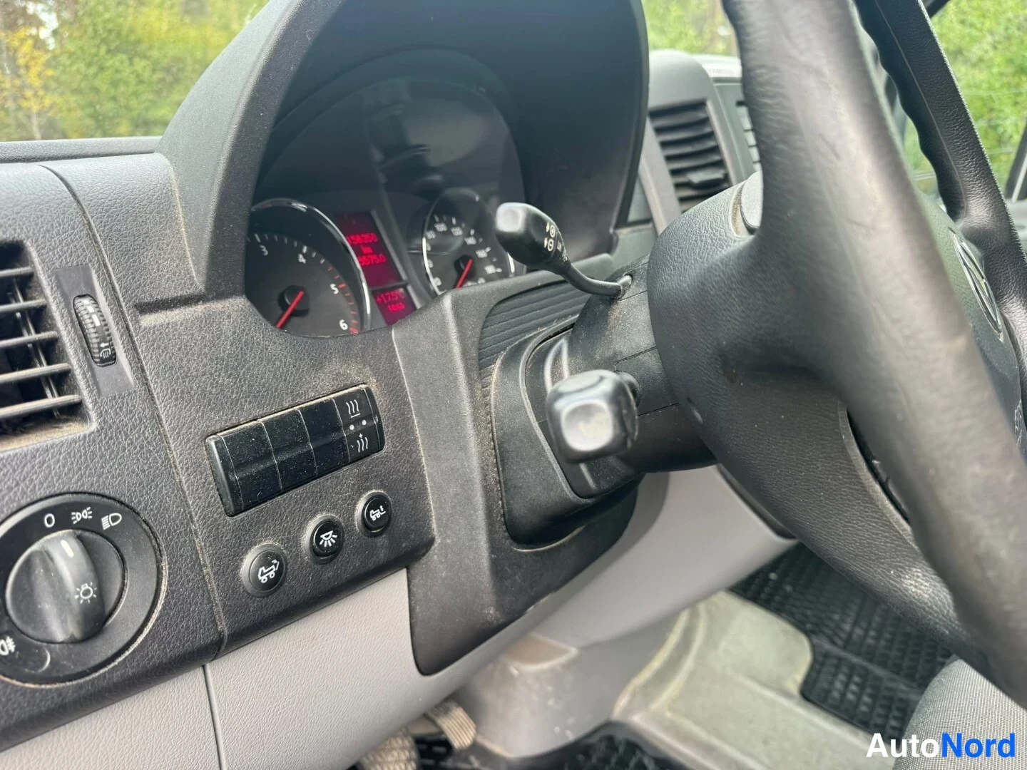 Valkoinen Volkswagen Crafter 2017, kuva 10