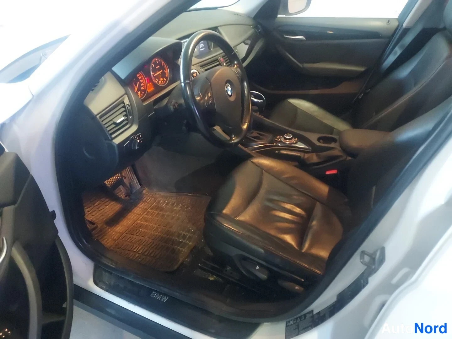 Valkoinen BMW X1 xDrive23d 2012, kuva 10