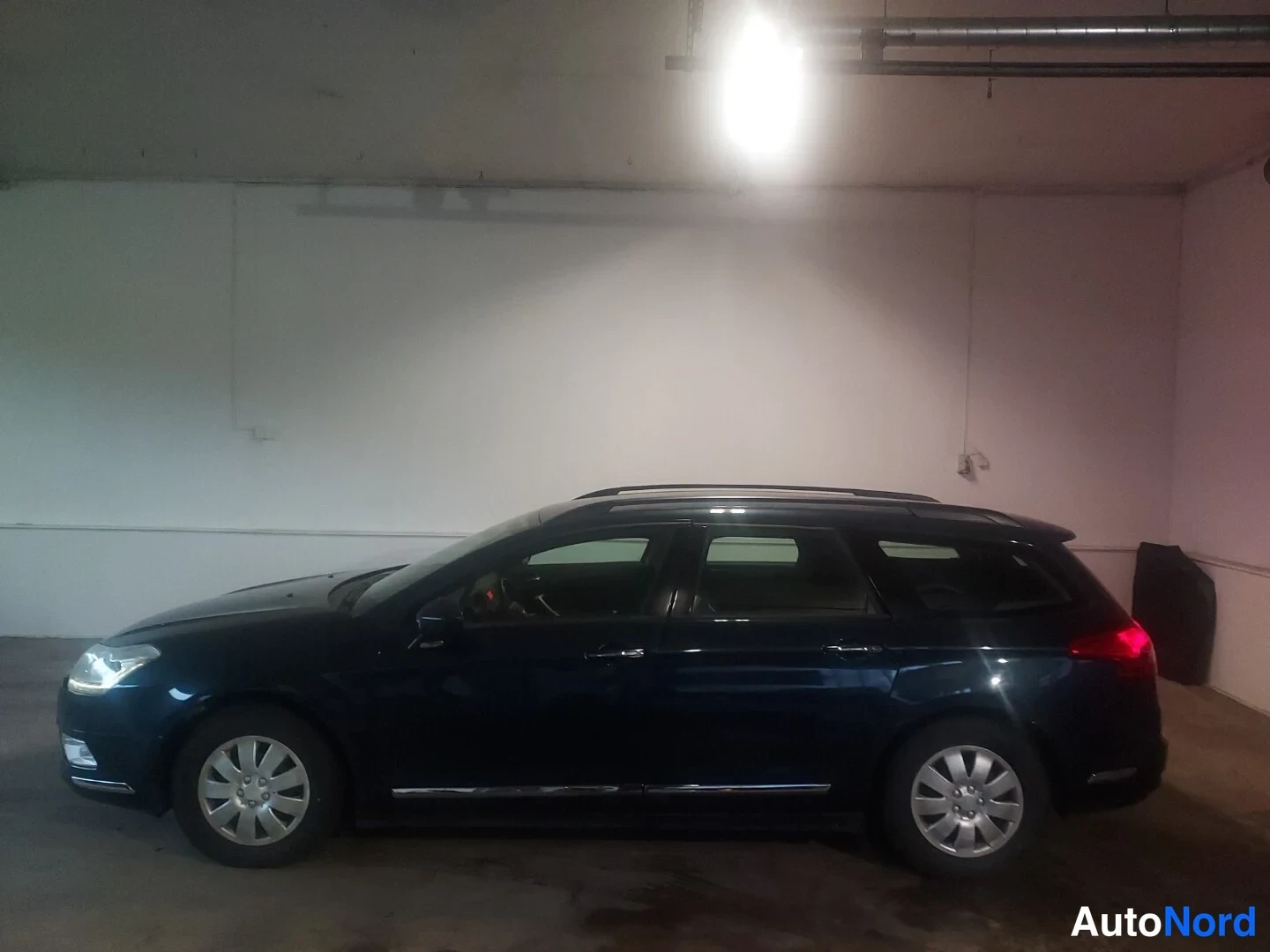 Harmaa Citroen C5 2012, sivulta, kuva 6