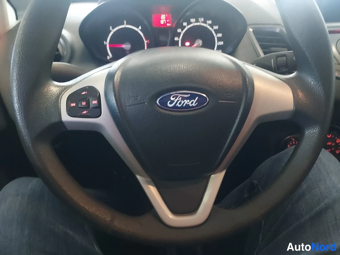 Sininen Ford Fiesta 2012, kuva 9