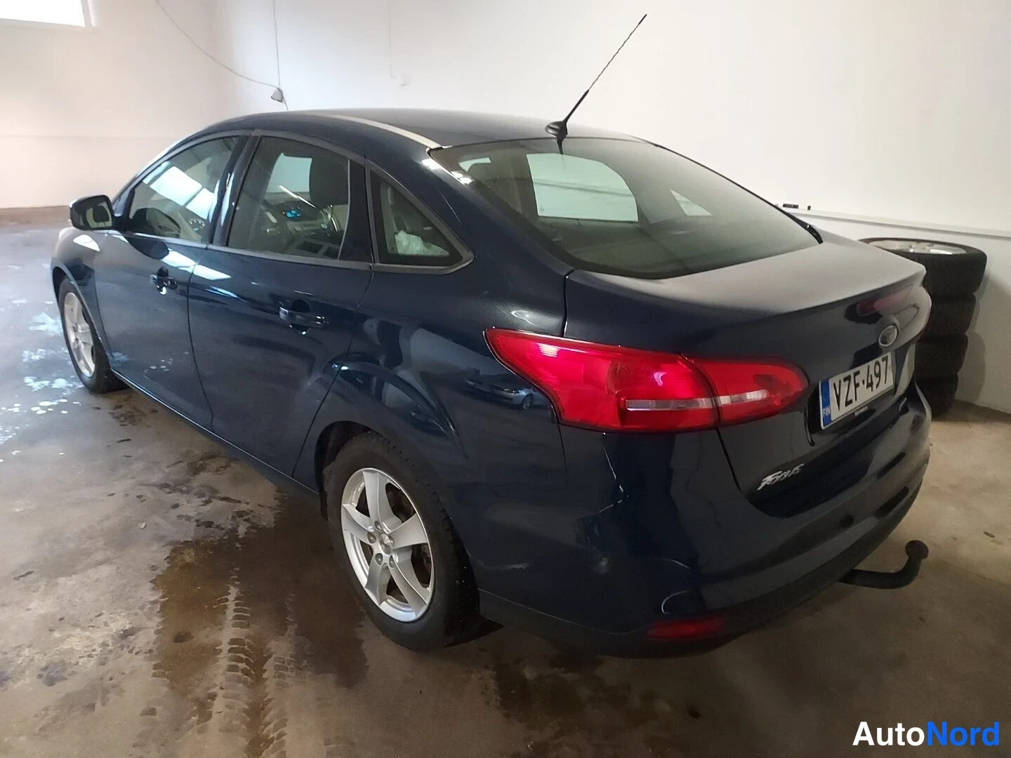 Sininen Ford Focus 2017, kuva 12