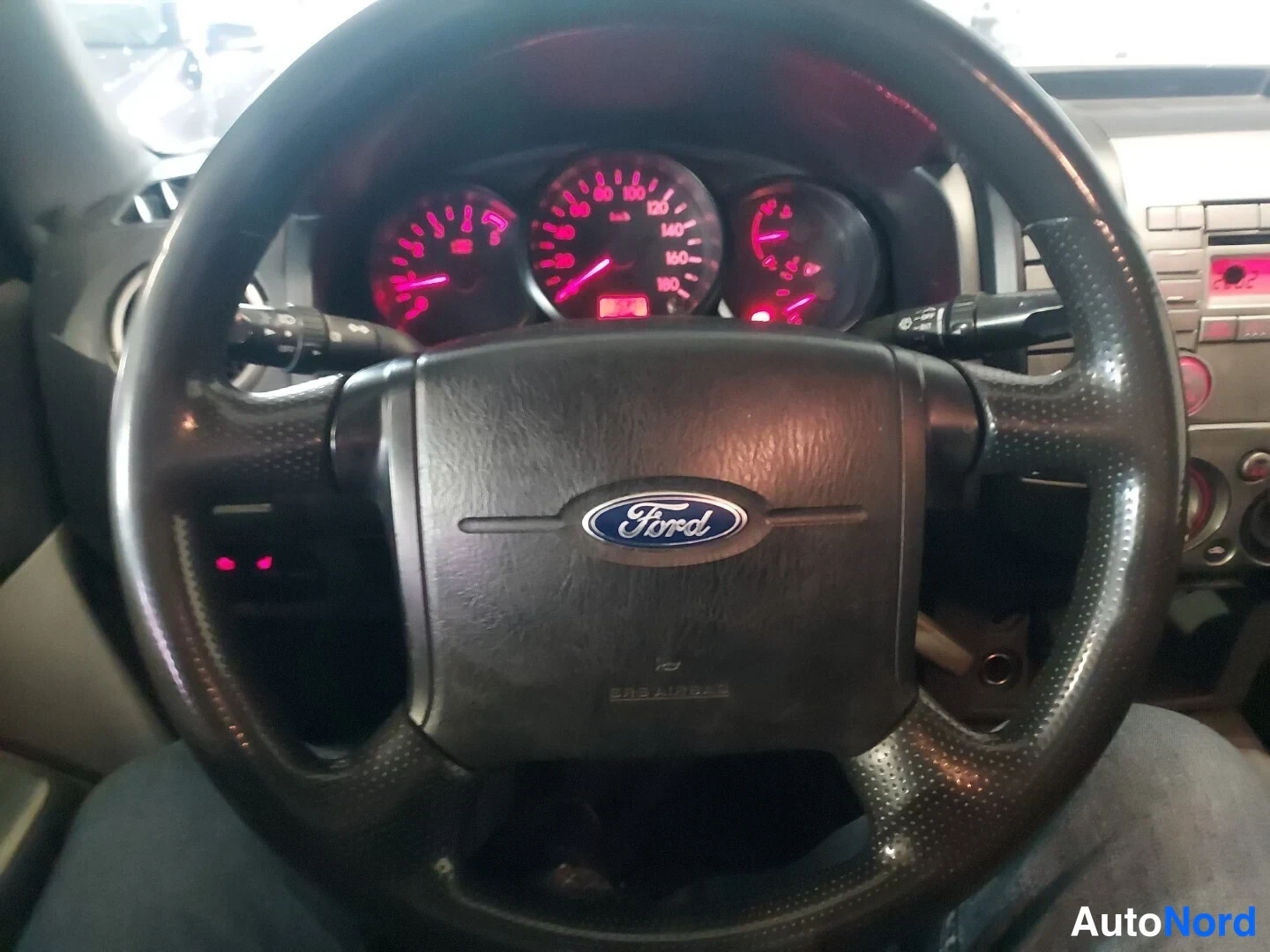 Valkoinen Ford Ranger 2011, kuva 11
