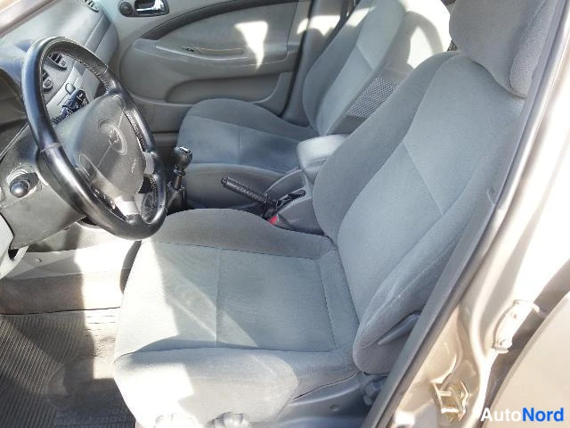 Beige Chevrolet Lacetti 2007, etuistuimet, kuva 18