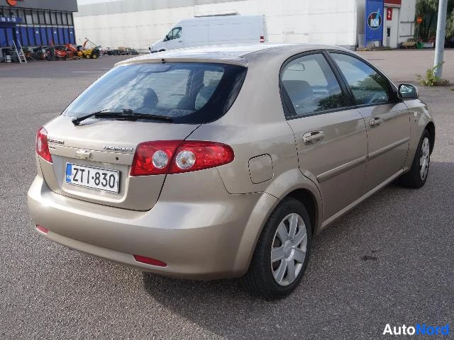 Beige Chevrolet Lacetti 2007, takaviisto, kuva 13