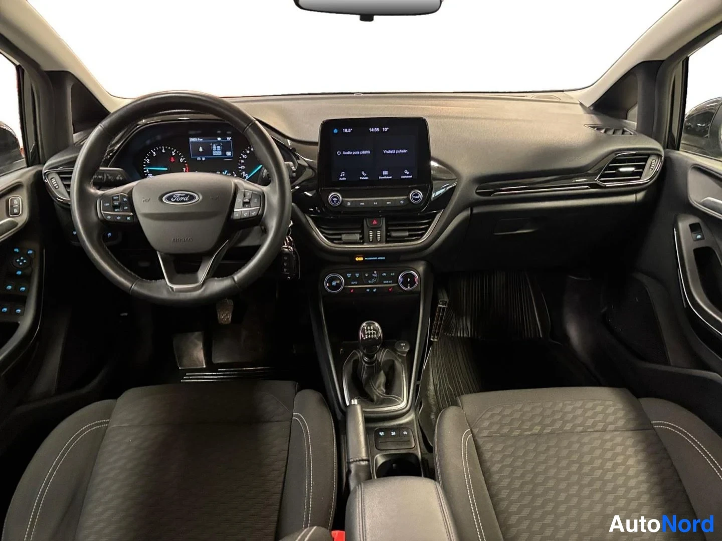 Musta Ford Fiesta 2023, kuva 12