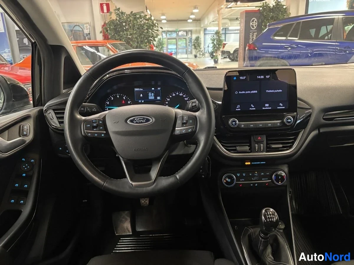 Musta Ford Fiesta 2023, kuva 13