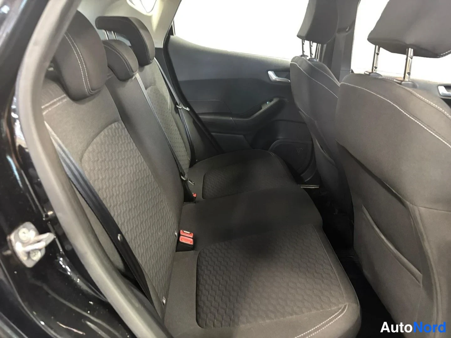 Musta Ford Fiesta 2023, kuva 17