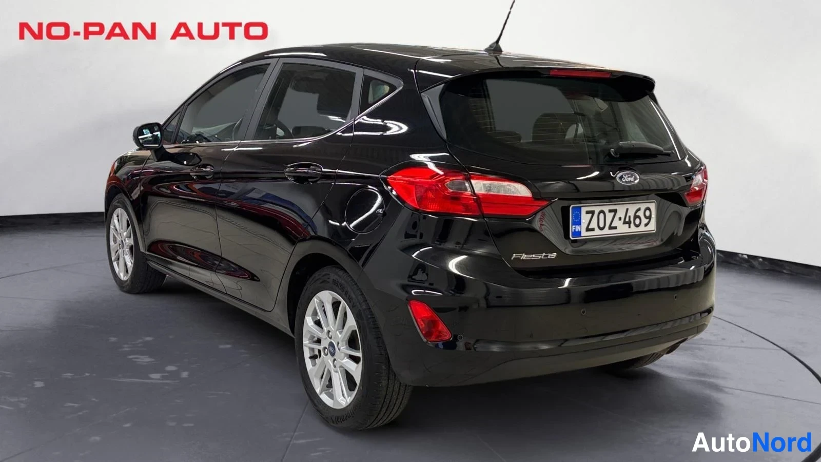 Musta Ford Fiesta 2023, takaviisto, kuva 7