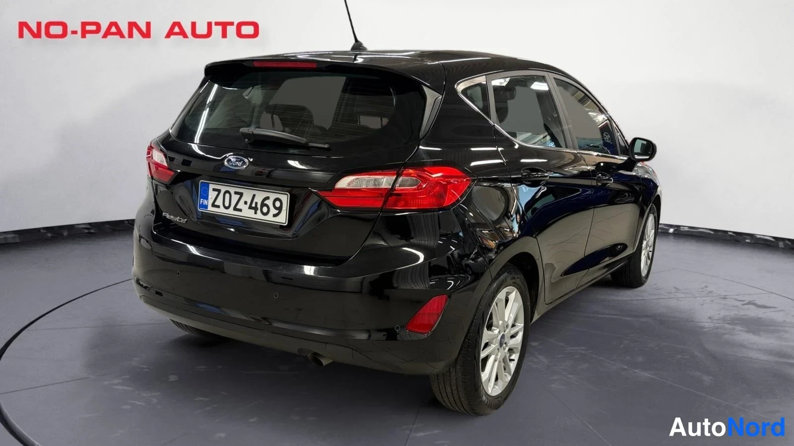 Musta Ford Fiesta 2023, takaviisto, kuva 6