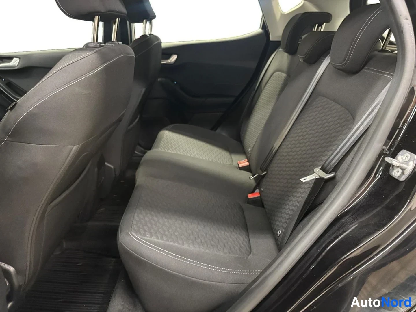 Musta Ford Fiesta 2023, kuva 11