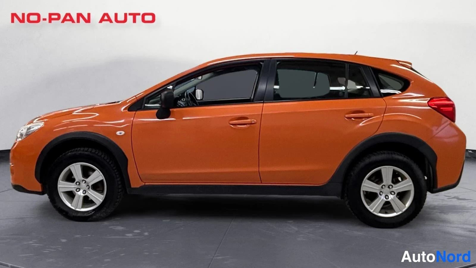 Oranssi Subaru XV 2012, sivulta, kuva 5