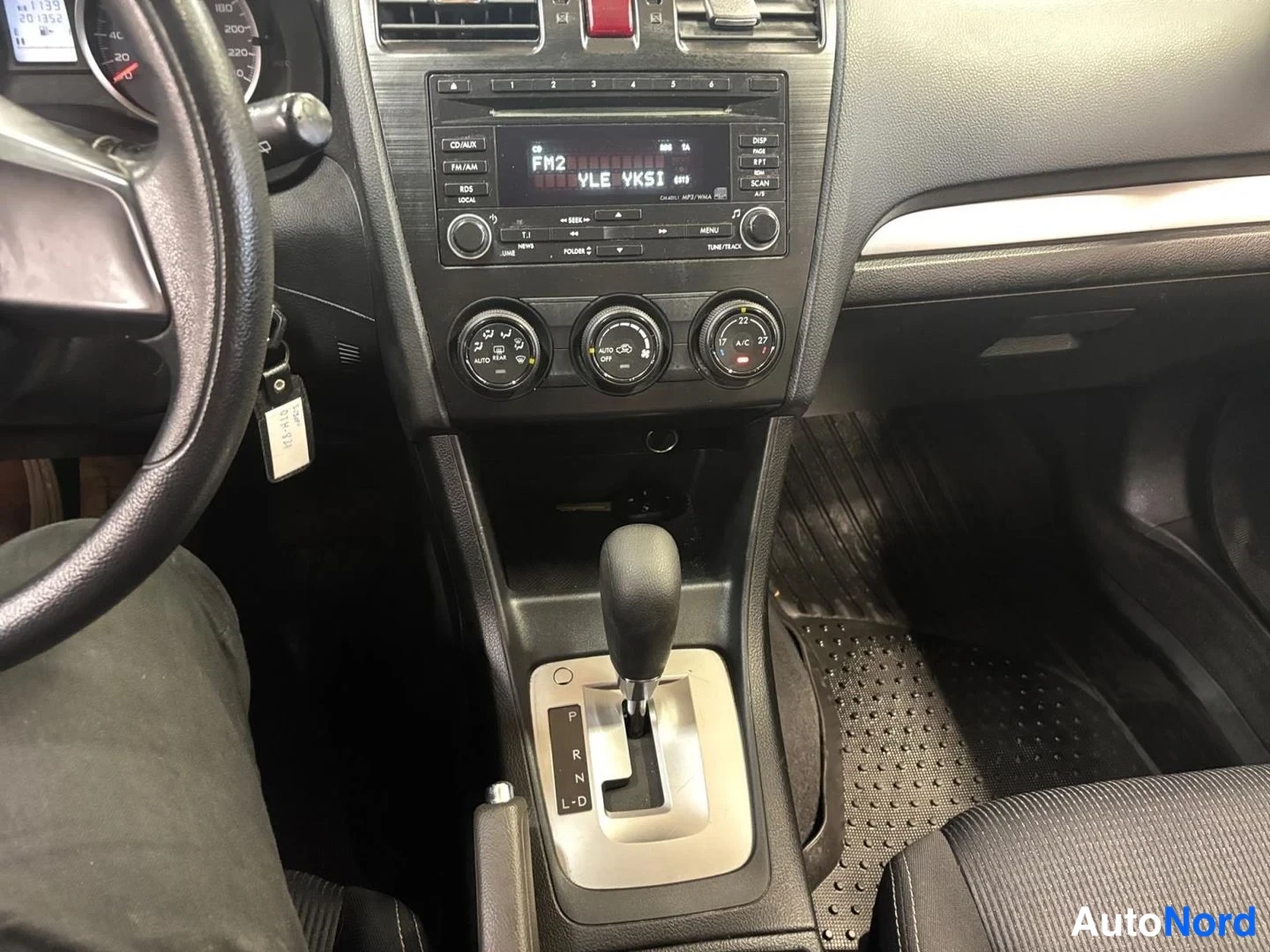 Oranssi Subaru XV 2012, kuva 14