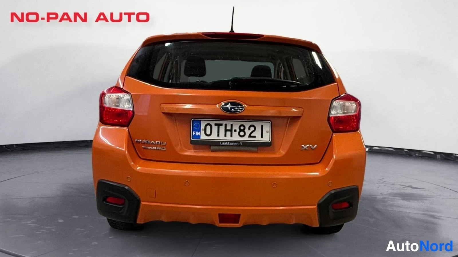 Oranssi Subaru XV 2012, takaa, kuva 8