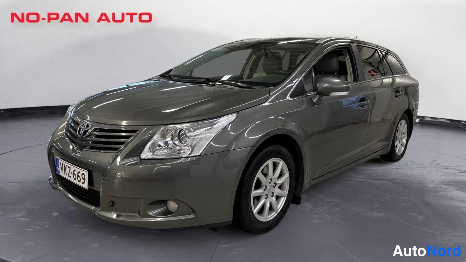 Toyota Avensis 1,8 Valvematic Luxury Wagon 2010