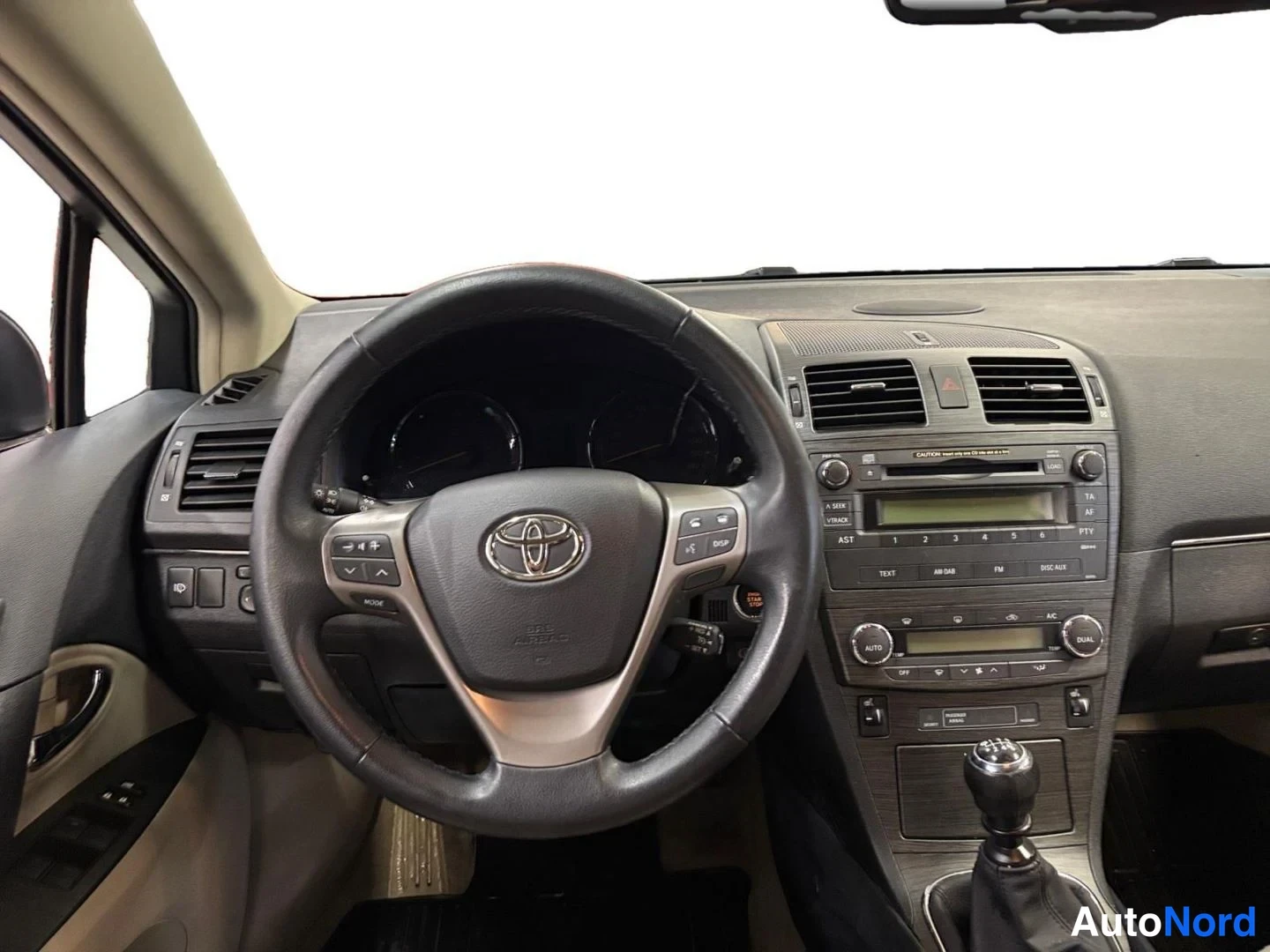 Vihreä Toyota Avensis 2010, kuva 14