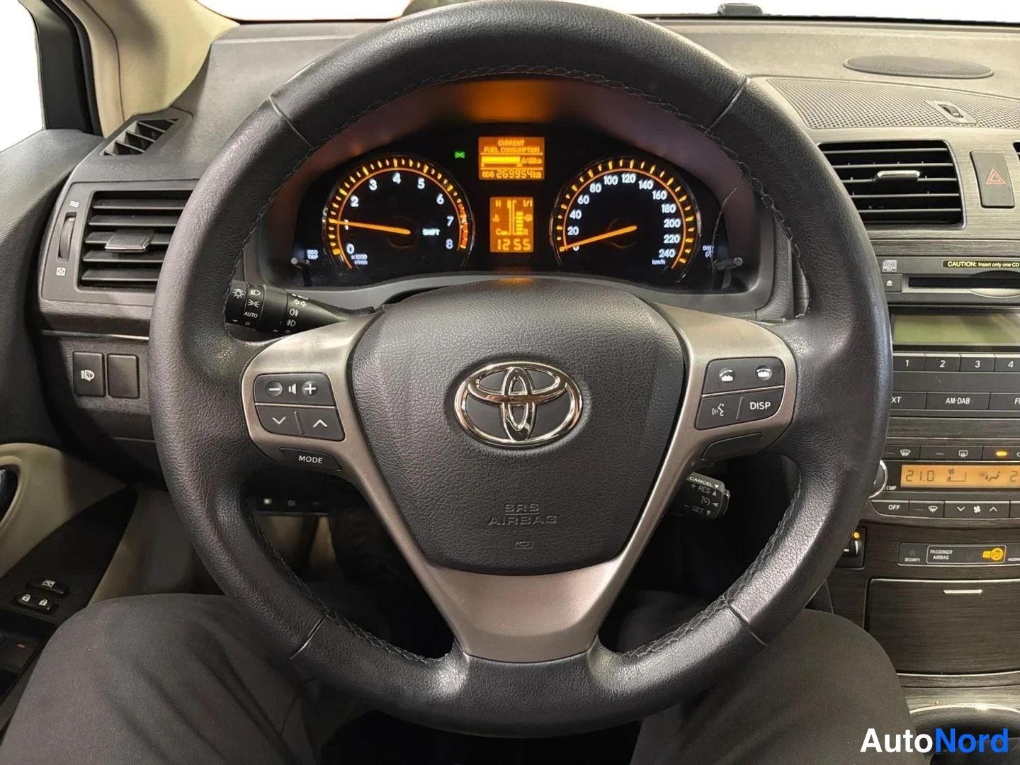 Vihreä Toyota Avensis 2010, kuva 24