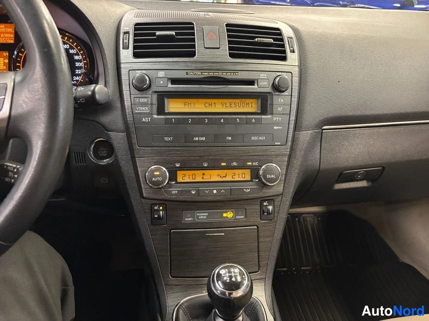 Vihreä Toyota Avensis 2010, kuva 16