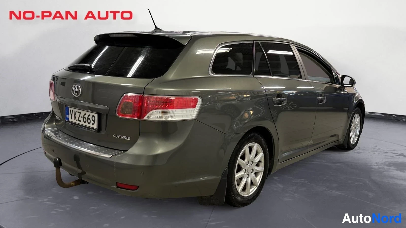 Vihreä Toyota Avensis 2010, takaviisto, kuva 8