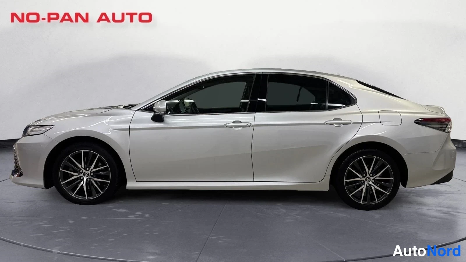 Hopea Toyota Camry 2022, sivulta, kuva 6