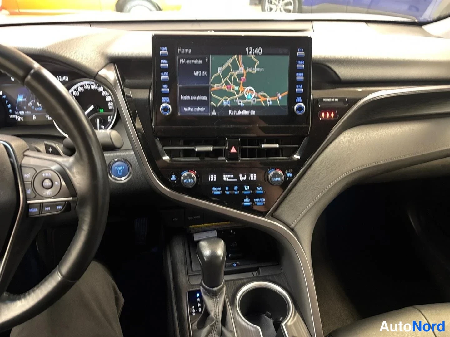 Hopea Toyota Camry 2022, kuva 16