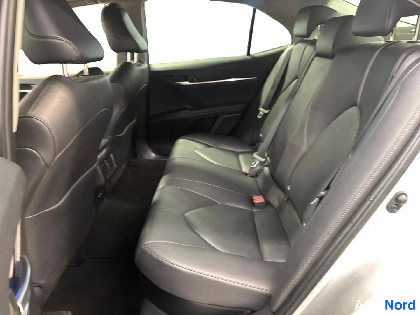 Hopea Toyota Camry 2022, kuva 11