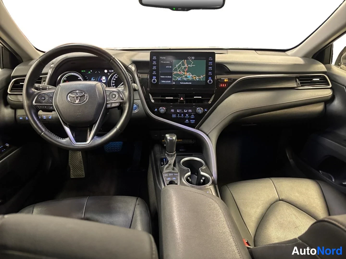 Hopea Toyota Camry 2022, kuva 12