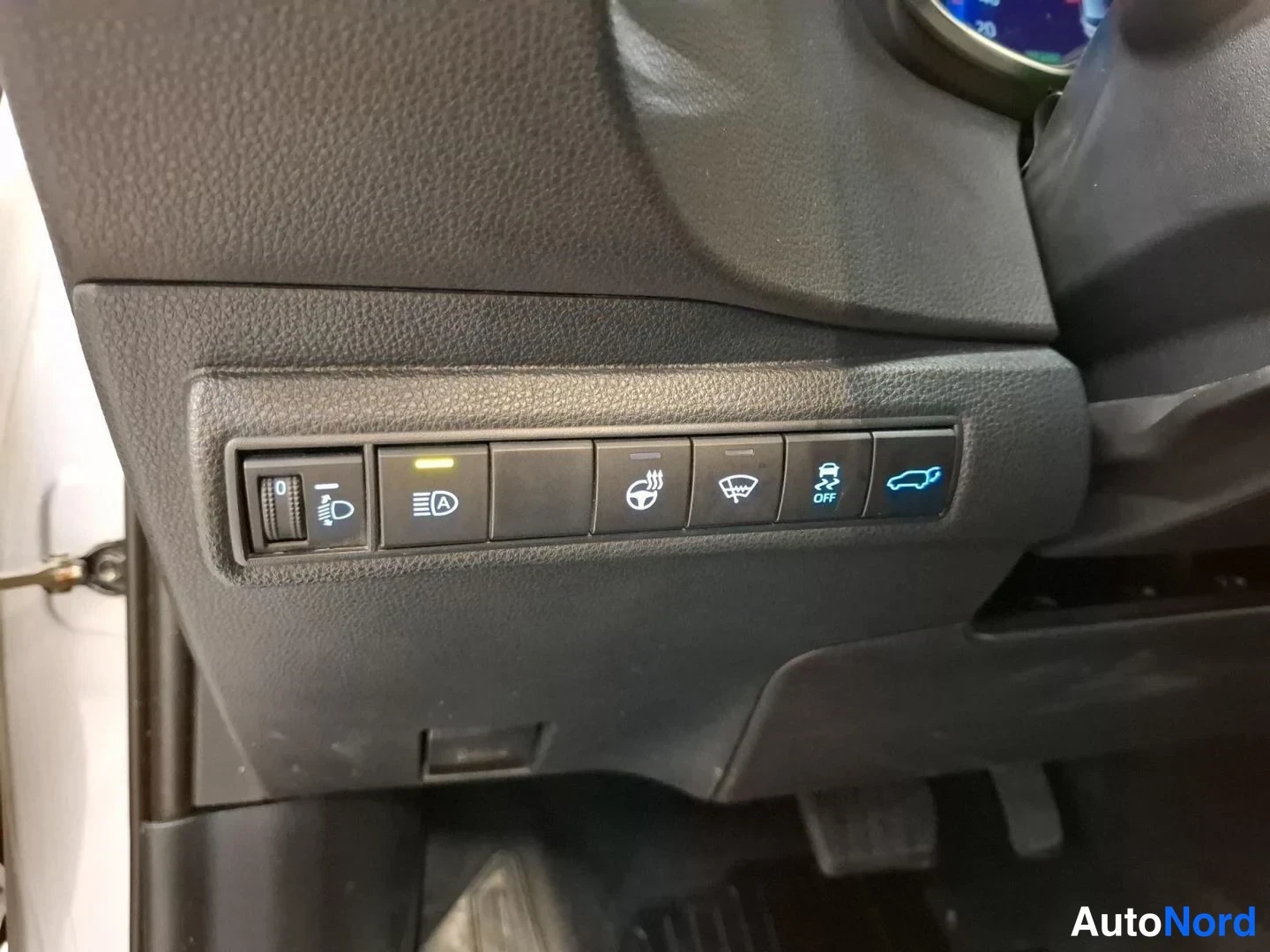 Hopea Toyota Corolla Touring 2022, kuva 16