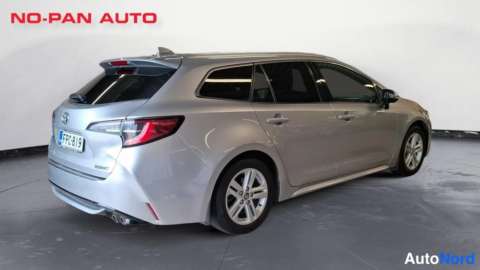 Hopea Toyota Corolla Touring 2022, takaviisto, kuva 6