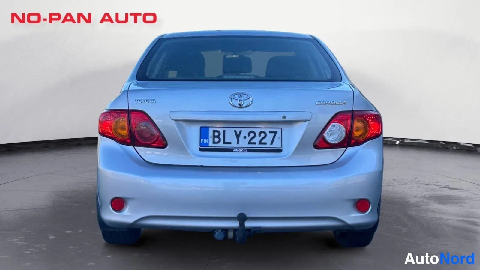 Hopea Toyota Corolla 2008, takaa, kuva 8