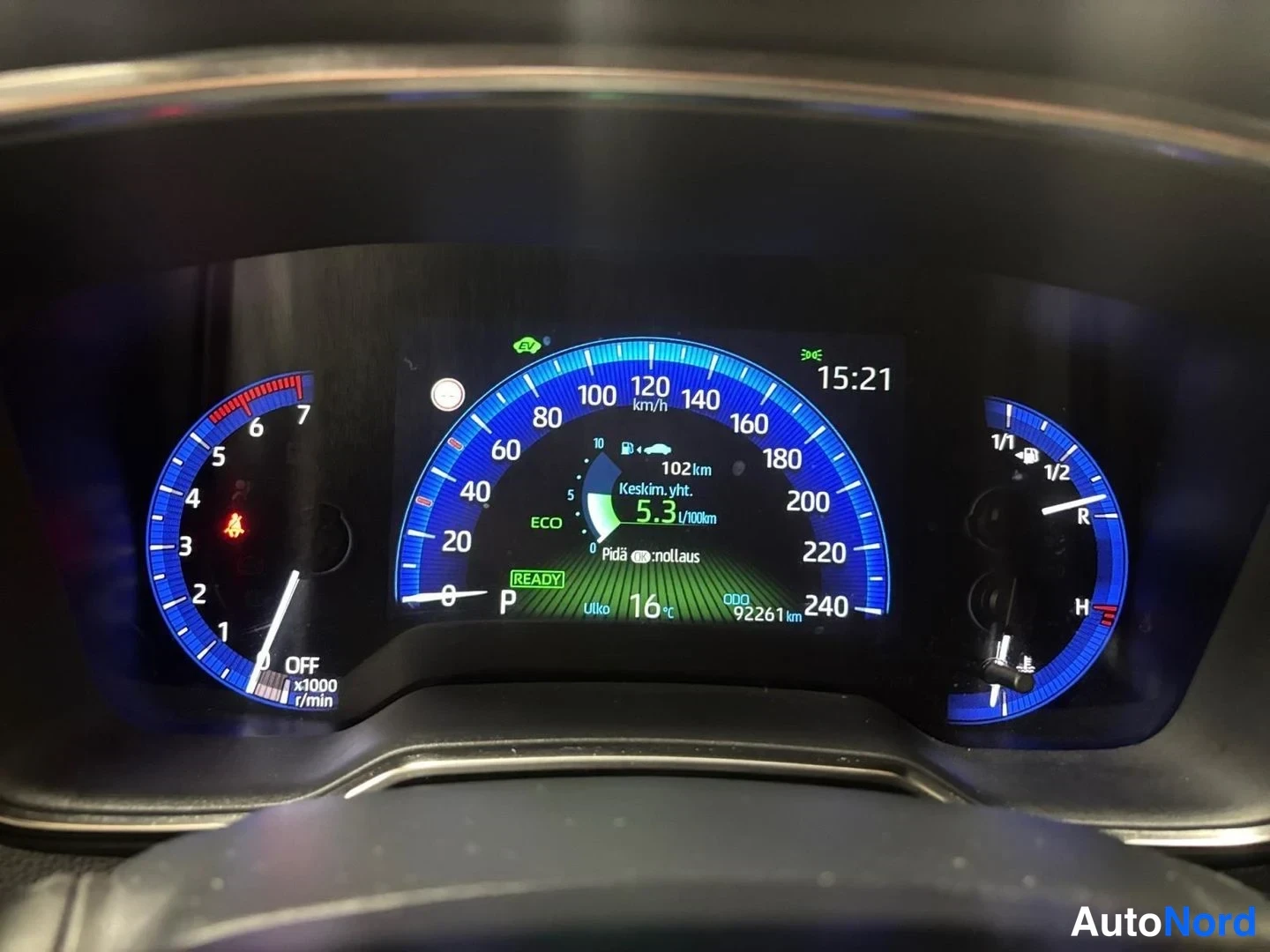 Musta Toyota Corolla Touring 2019, kuva 15