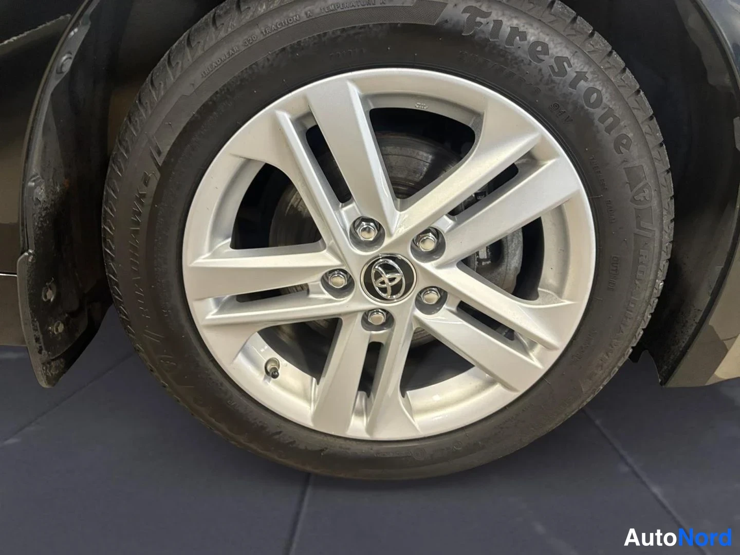 Musta Toyota Corolla Touring 2019, kuva 19