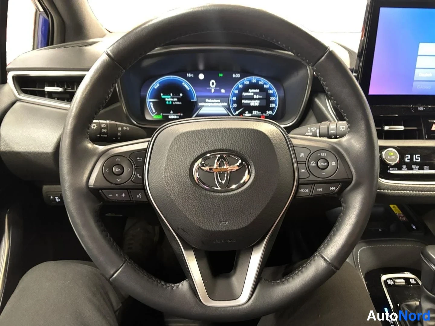 Sininen Toyota Corolla 2024, kuva 14
