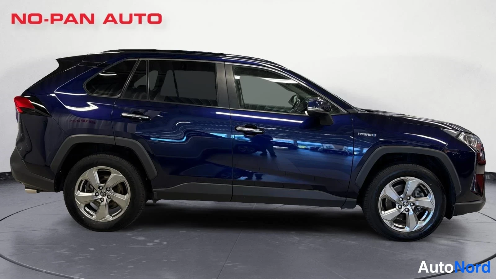 Sininen Toyota RAV4 2019, takaviisto, kuva 5