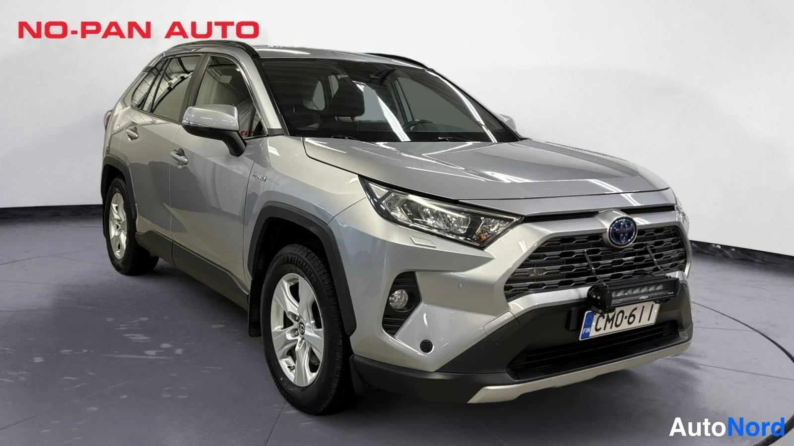 Hopea Toyota RAV4 2019, etuviisto, keula oikealle, kuva 2