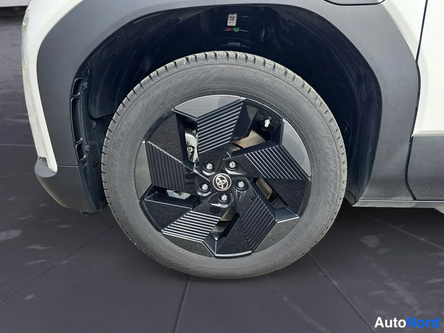 Valkoinen Toyota Urban Cruiser 2026, kuva 16
