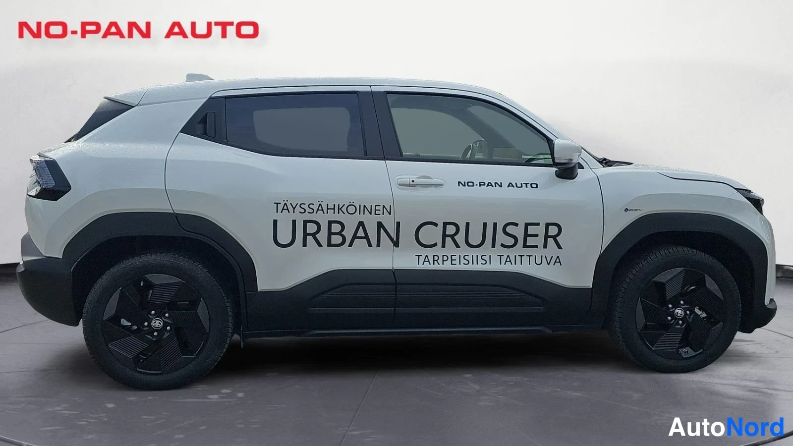 Valkoinen Toyota Urban Cruiser 2026, sivulta, kuva 5